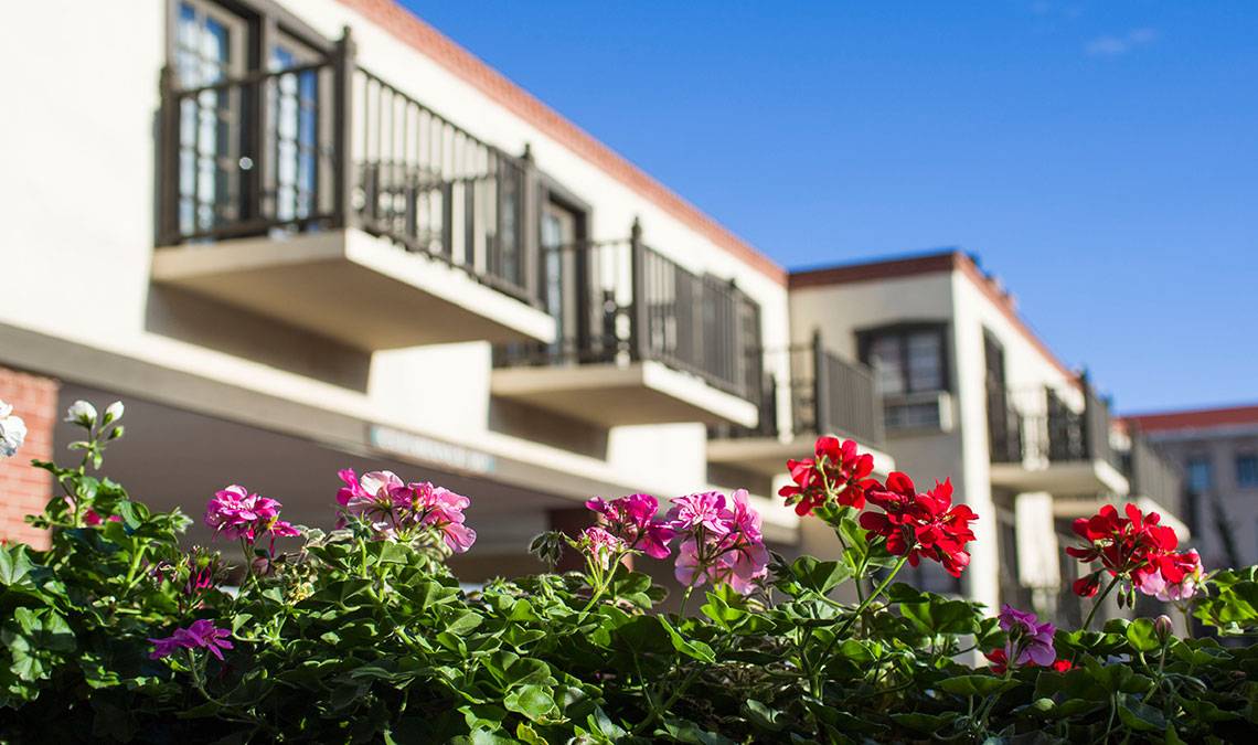 Inn of the Governors balconies and flowers